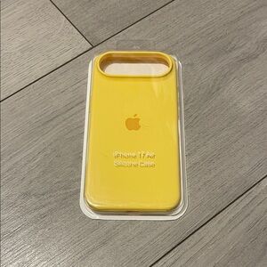 Apple iPhone 17 Air Silicone Case - Bright Yellow